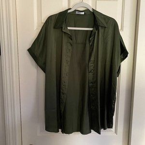 Chigant XL Green Short Sleeved Button-Up